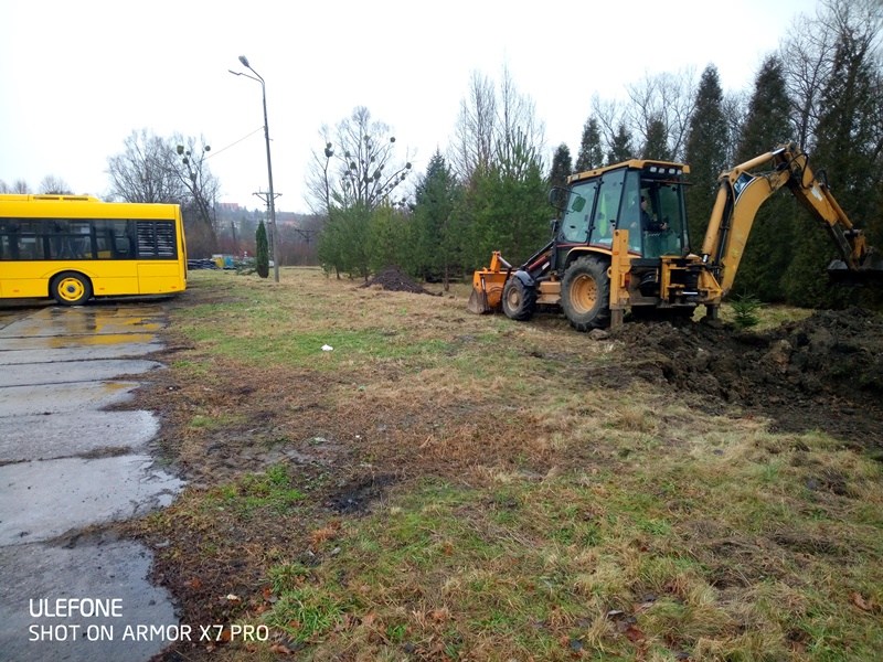 Na zdjęciu prace związane z budową stacji transformatorowe fot. ZGK